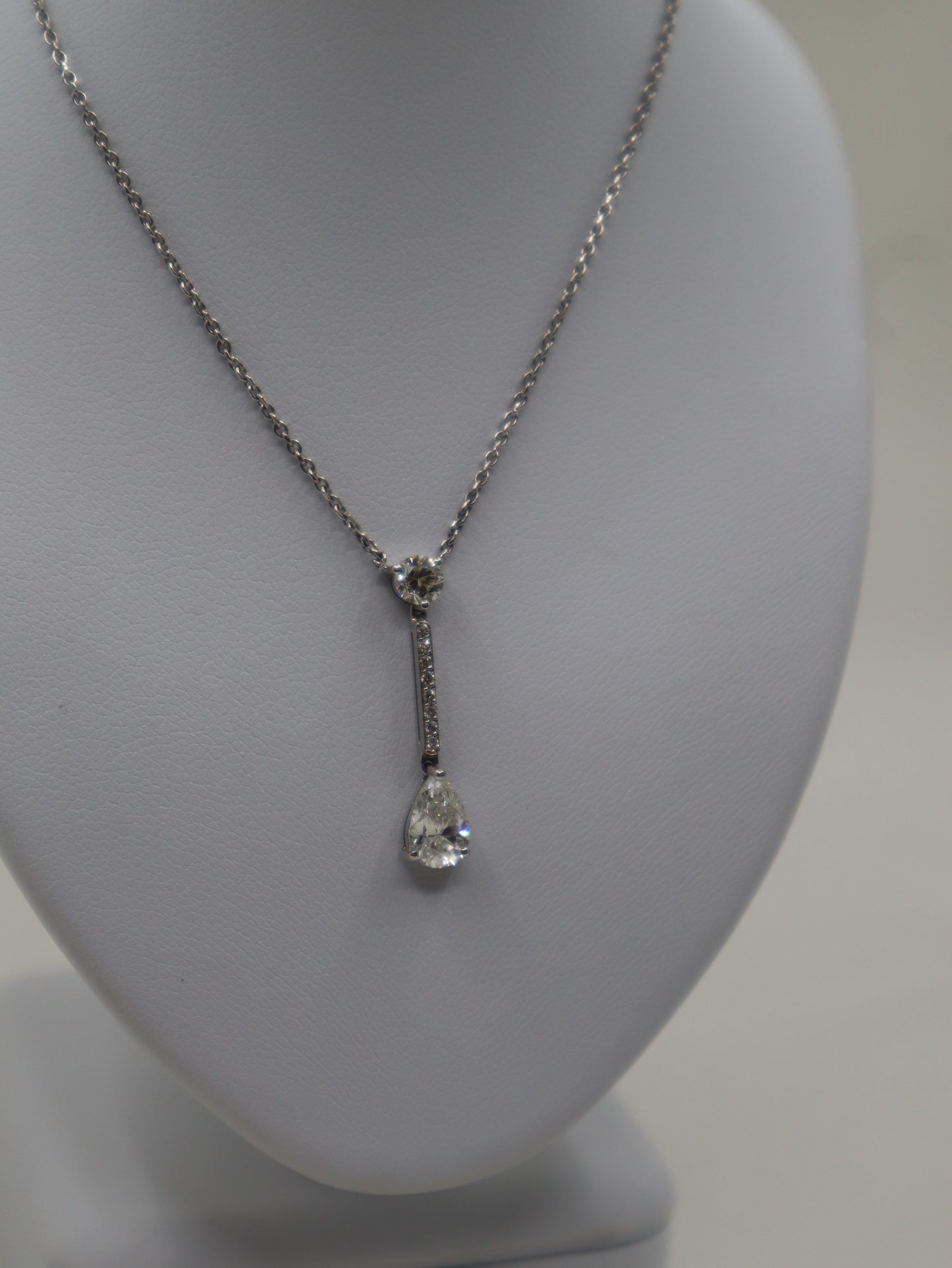18ct White Gold Diamond Drop Pendant