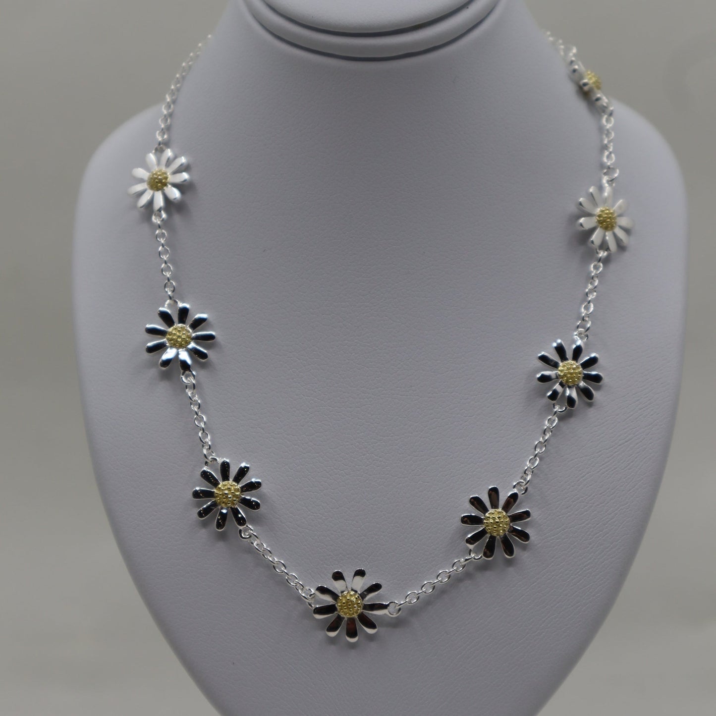 Daisy Set Necklet