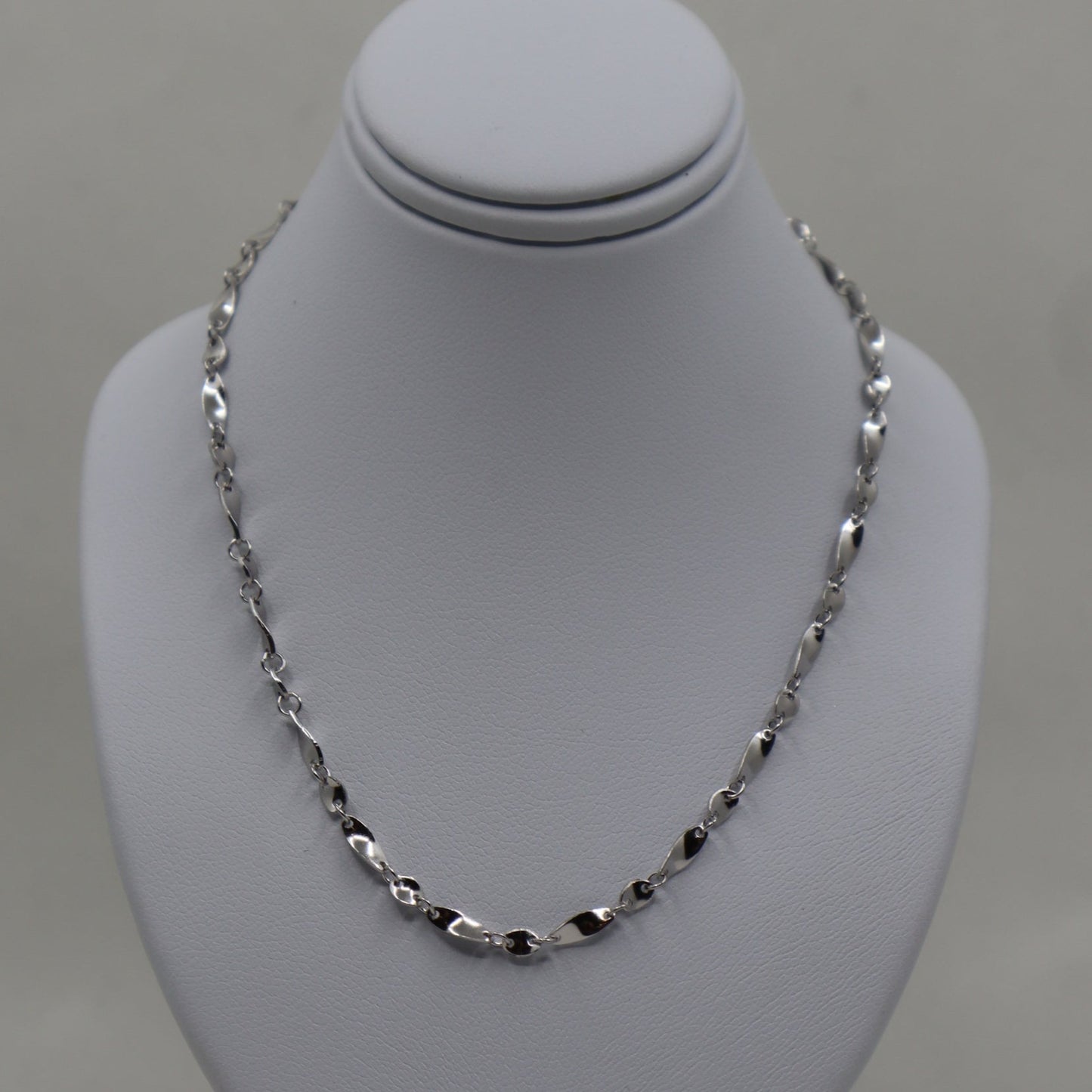 Silver Twisted Necklace