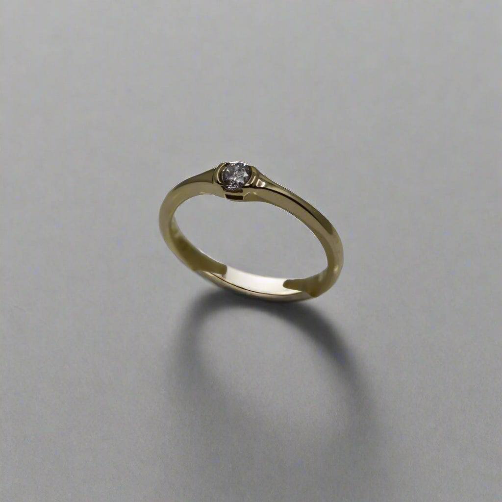 9ct Yellow Gold Diamond Solitaire Ring