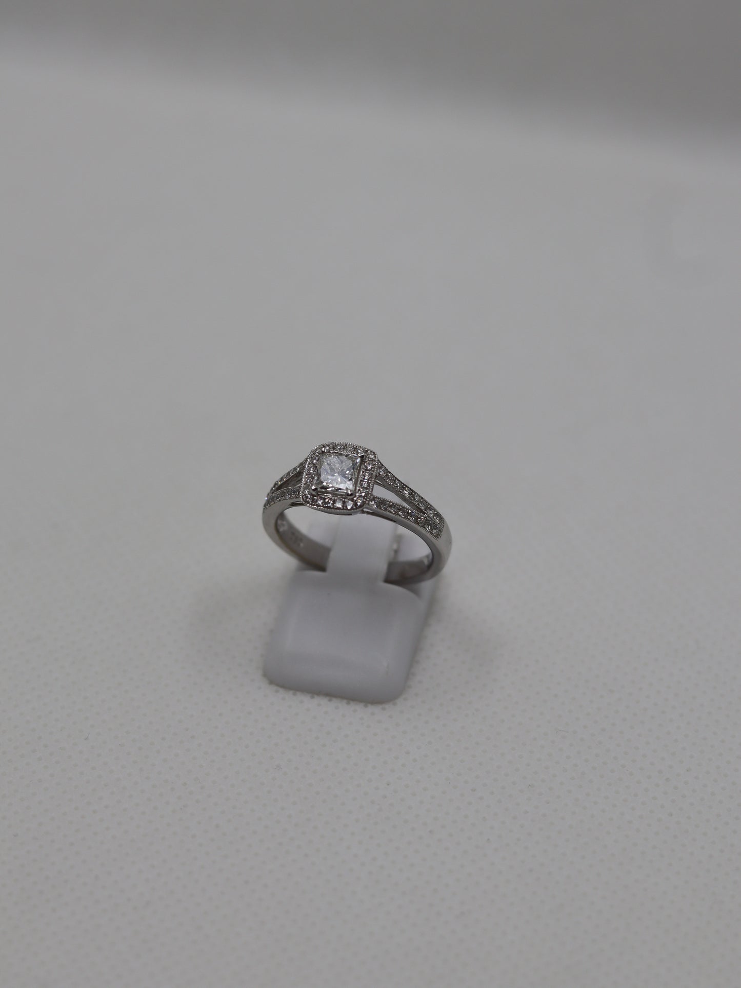 18ct White Gold Princess Cut Diamond Halo Ring