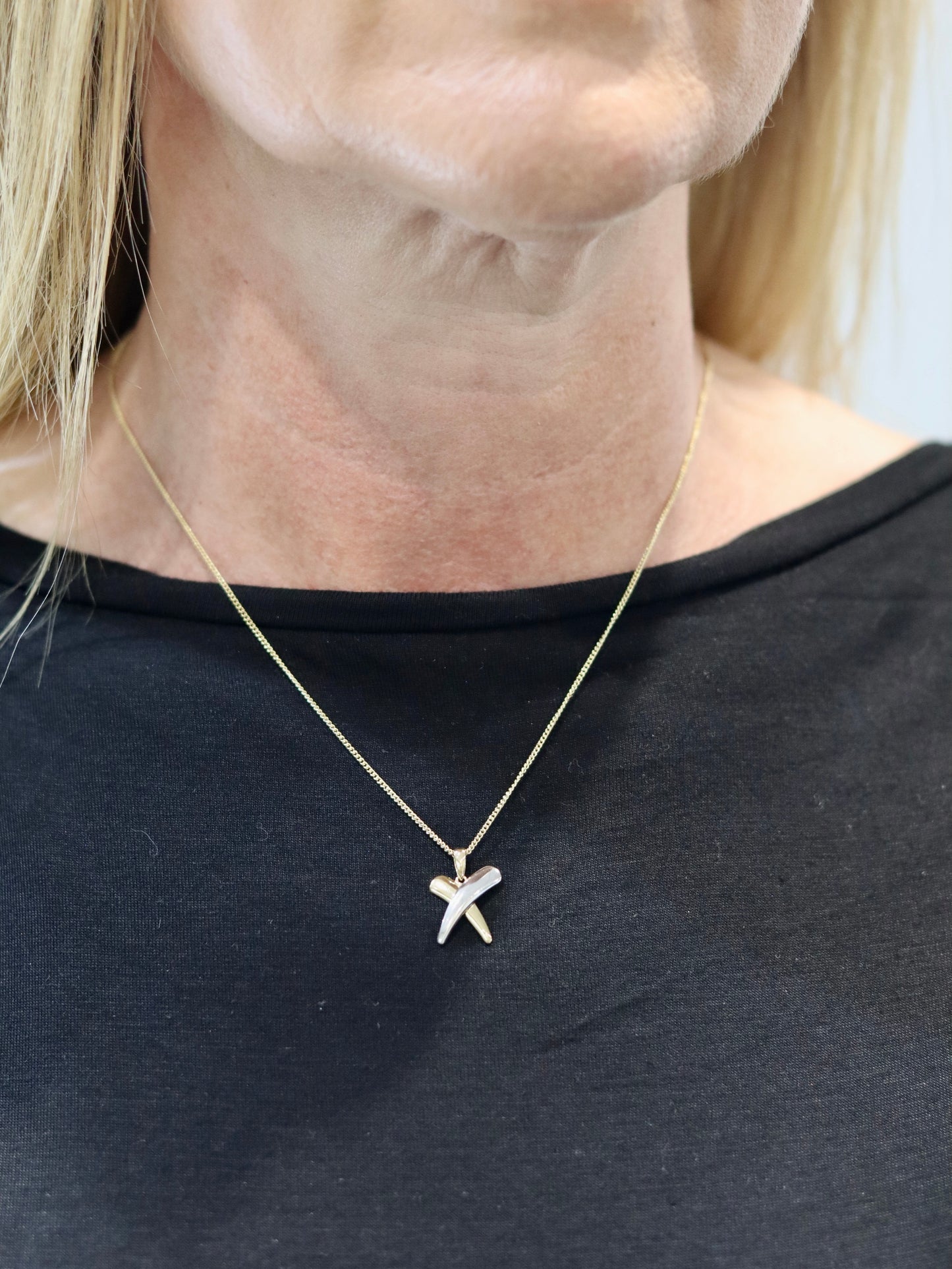 9ct Yellow and White Kiss Pendant and Chain