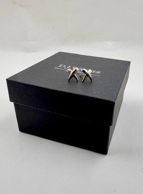9ct Yellow and White Gold Kiss Stud Earring