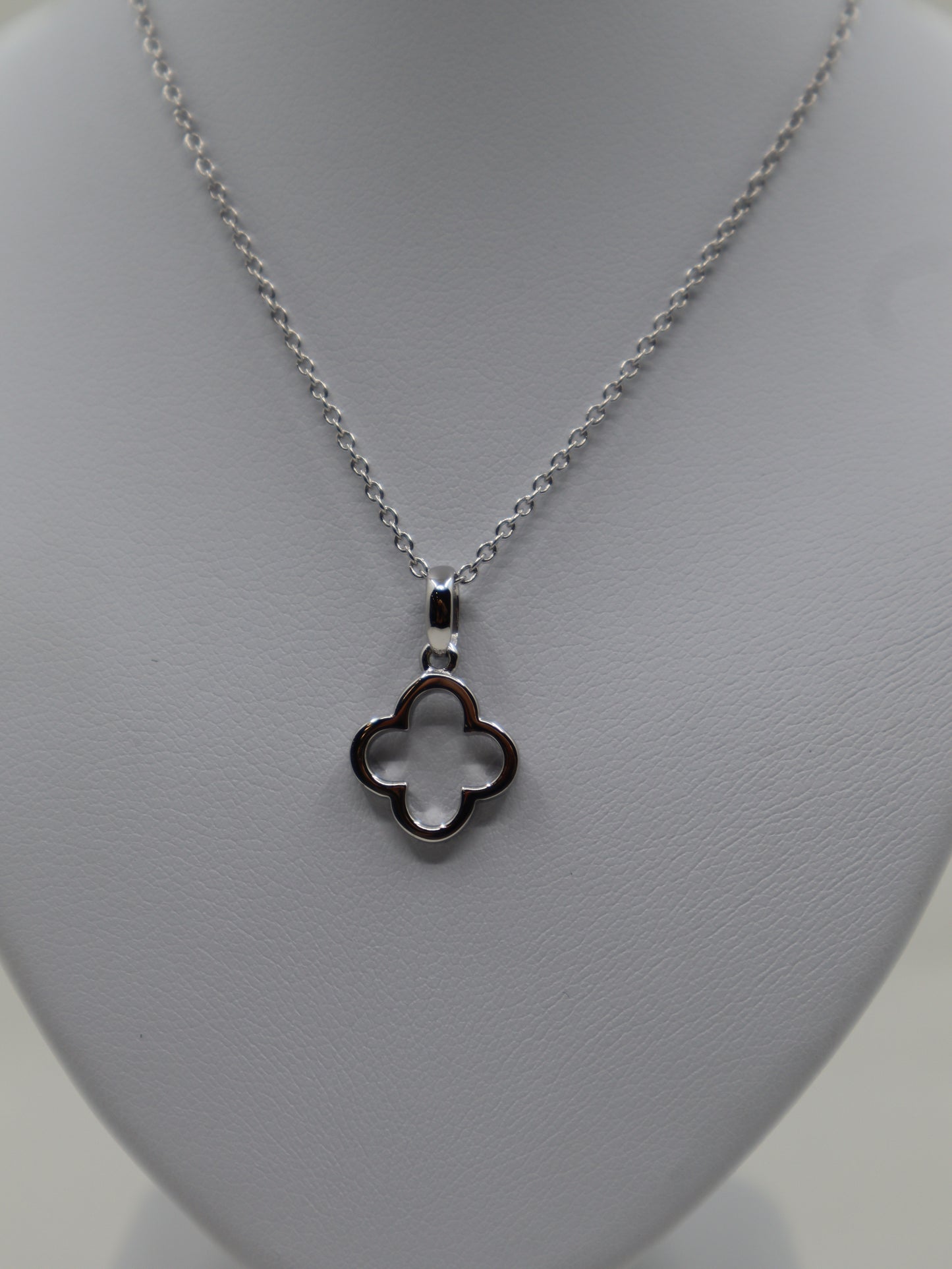 Silver Clover Pendant and Chain