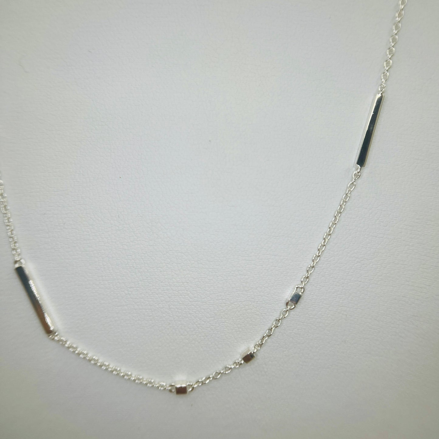 Silver Dot Dash Chain